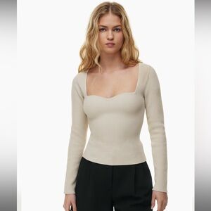 Aritzia Babaton Sculpt Knit Sweetheart Long Sleeve in Matte Pearl
